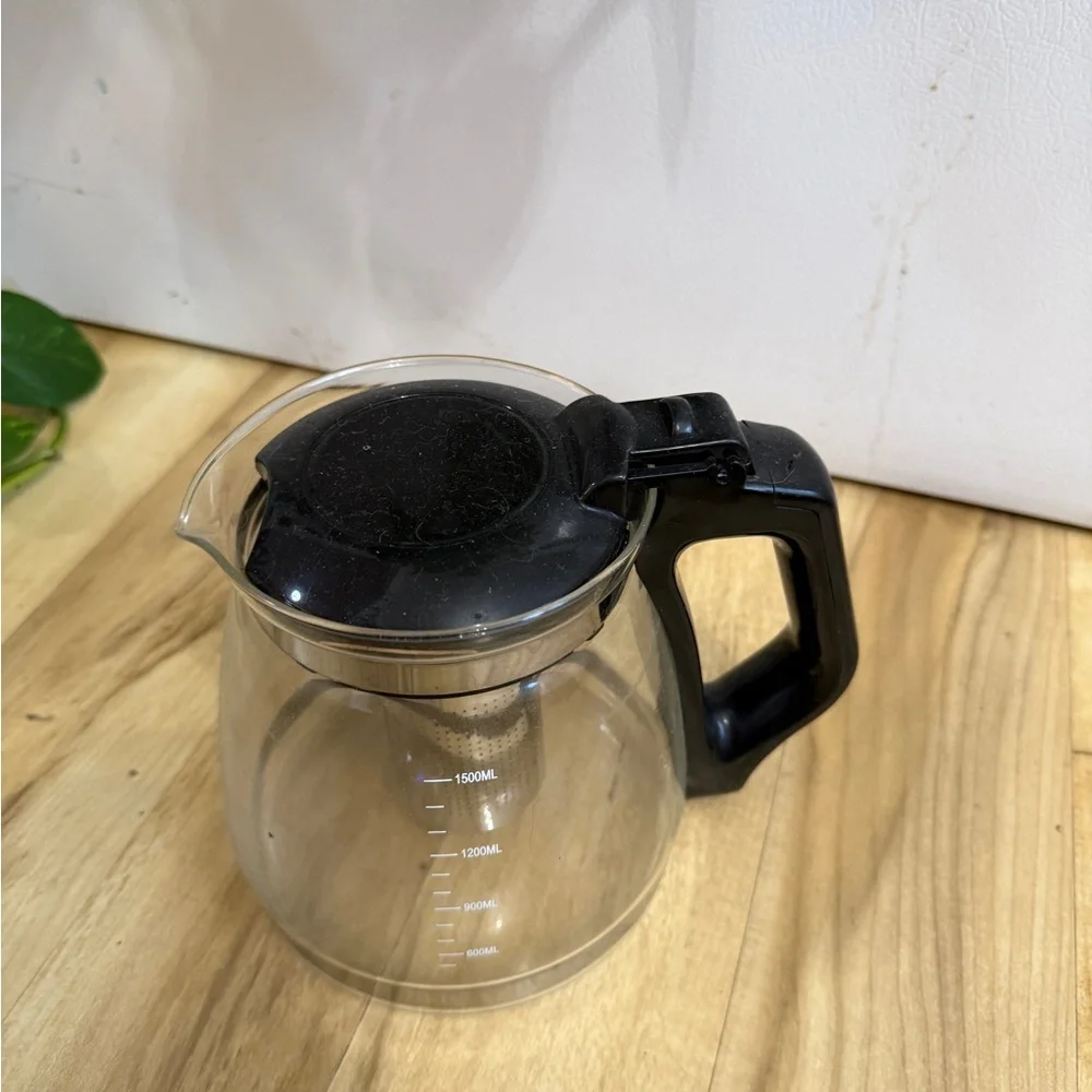 Glass Teapot with Black Handle